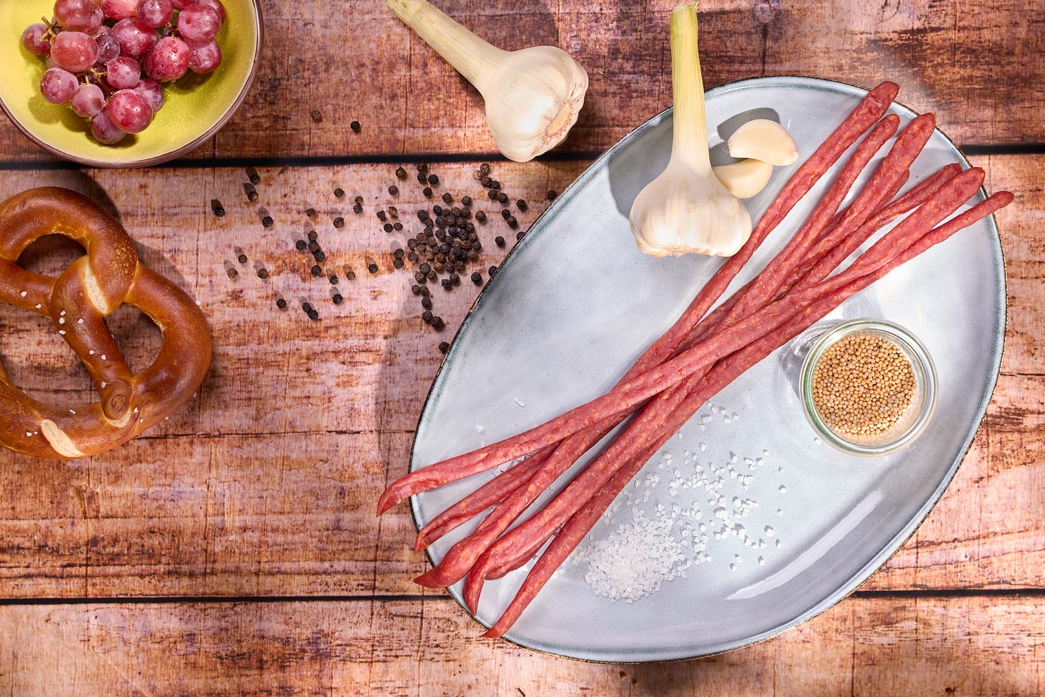Mettwurst mit Knoblauch: feines Aroma in exquisitem Schweinefleisch – ein besonderer Genussmoment.